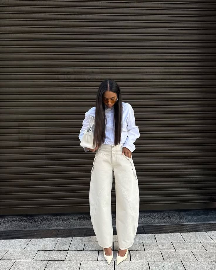 Balloon Fit off-White Jeans